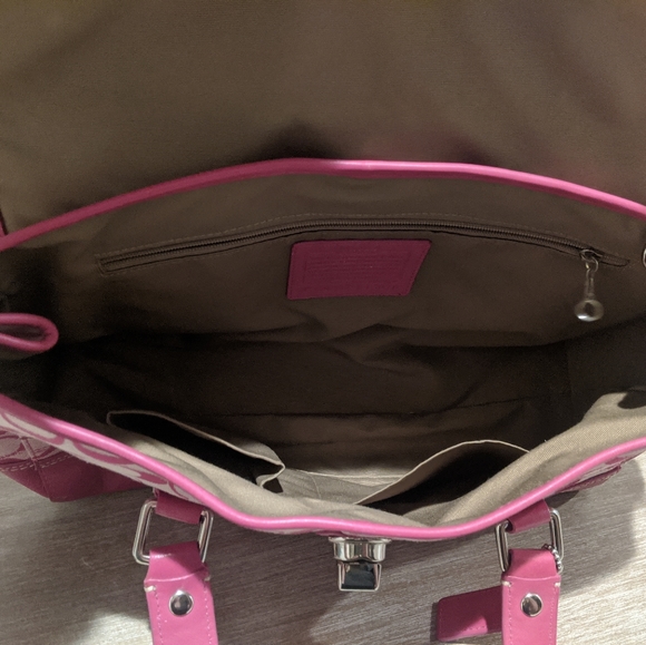 Authentic Coach Pink Hamptons Tote - Picture 2 of 3